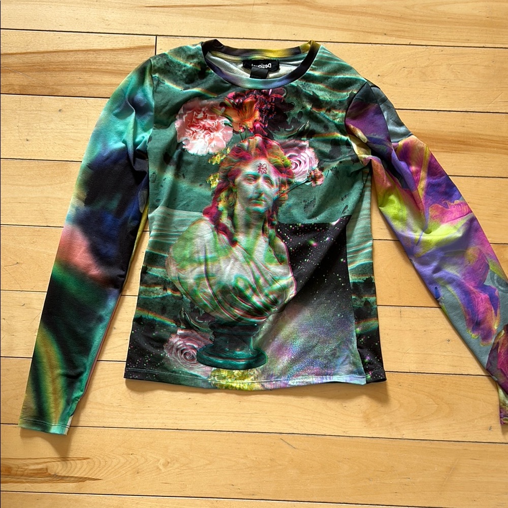 Colorful Long Sleeve Graphic Top